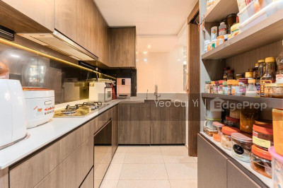 INZ RESIDENCE Apartment / Condo | Listing