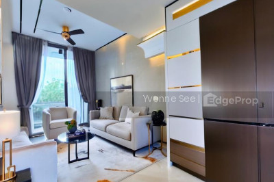 ROBIN RESIDENCES Apartment / Condo | Listing