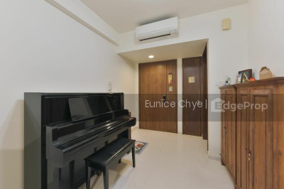 D'EVELYN Apartment / Condo | Listing