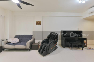 D'EVELYN Apartment / Condo | Listing