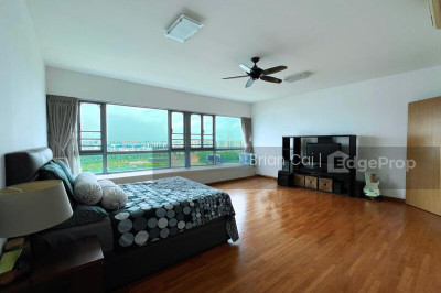 WATERFRONT WAVES Apartment / Condo | Listing