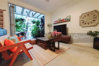 CASA PASIR RIS Apartment / Condo | Listing