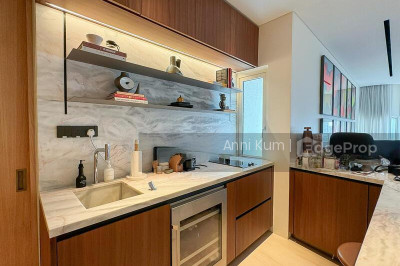 CAIRNHILL PLAZA Apartment / Condo | Listing