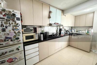 106 JURONG EAST STREET 13 HDB | Listing