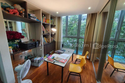 HILLSTA Apartment / Condo | Listing