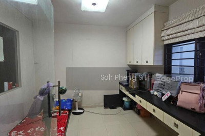 671C JURONG WEST STREET 65 HDB | Listing