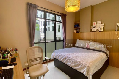 HARBOURLIGHTS Apartment / Condo | Listing