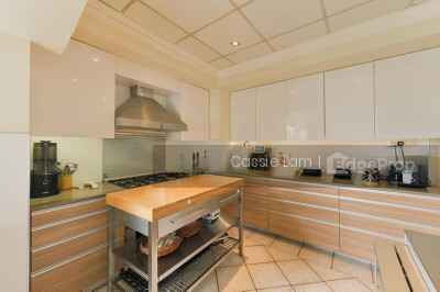 CAVENAGH COURT Apartment / Condo | Listing