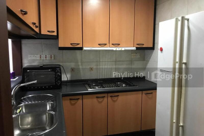 UE SQUARE Apartment / Condo | Listing