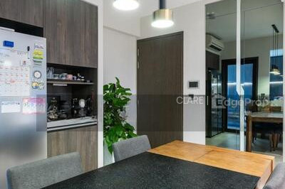 INZ RESIDENCE Apartment / Condo | Listing