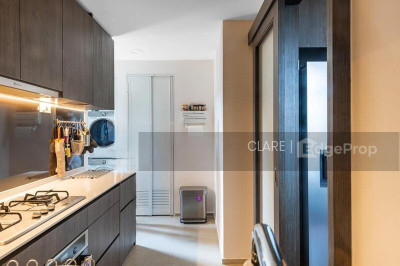 INZ RESIDENCE Apartment / Condo | Listing