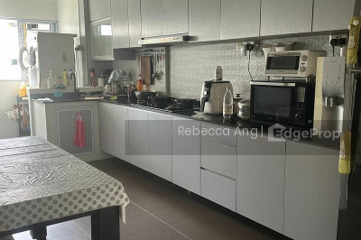 208 TAMPINES STREET 21 HDB | Listing