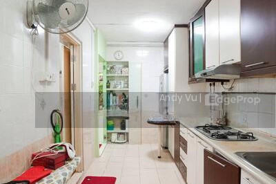 16 JALAN TENTERAM HDB | Listing