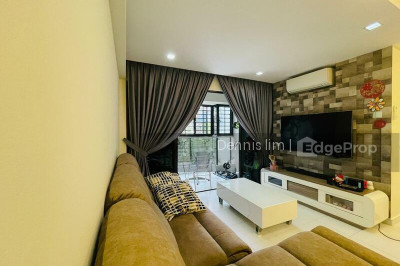 607 JURONG WEST STREET 65 HDB | Listing