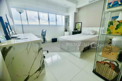 12 MARINE TERRACE HDB | Listing