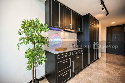 MAYFAIR MODERN Apartment / Condo | Listing