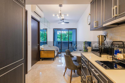 MAYFAIR MODERN Apartment / Condo | Listing