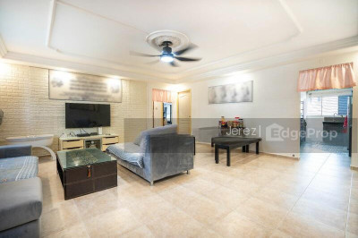 843 WOODLANDS STREET 82 HDB | Listing