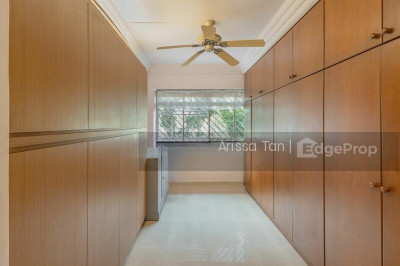 30 HOLLAND CLOSE HDB | Listing