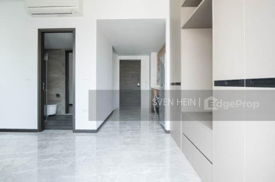 THE POIZ RESIDENCES Apartment / Condo | Listing