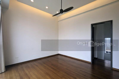 HALLMARK RESIDENCES Apartment / Condo | Listing