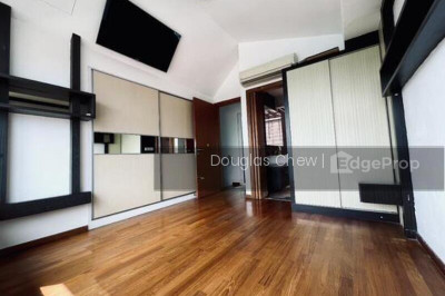 3 @ SANDILANDS Apartment / Condo | Listing