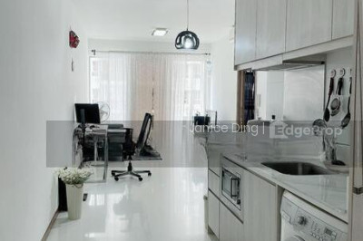 WATERFRONT GOLD Apartment / Condo | Listing