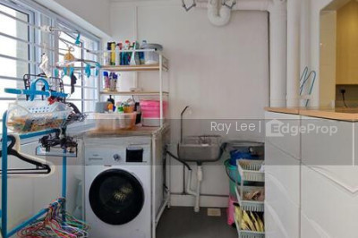 206D COMPASSVALE LANE HDB | Listing