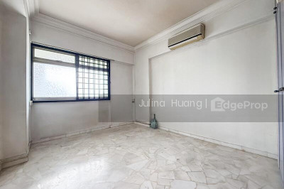 672 JALAN DAMAI HDB | Listing