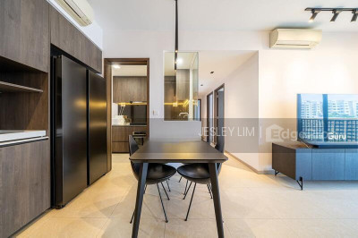 INZ RESIDENCE Apartment / Condo | Listing