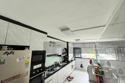 242 YISHUN RING ROAD HDB | Listing