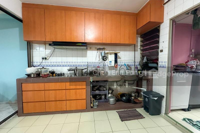 851 JURONG WEST STREET 81 HDB | Listing