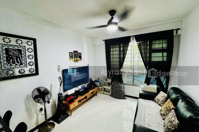 573B WOODLANDS GLEN HDB | Listing