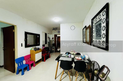 573B WOODLANDS GLEN HDB | Listing