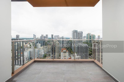 VERTICUS Apartment / Condo | Listing