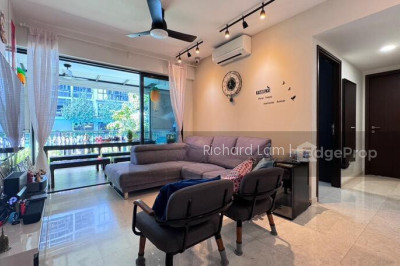 RIVERPARC RESIDENCE Apartment / Condo | Listing