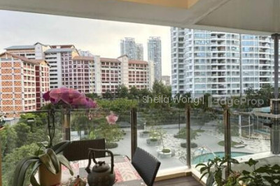 CLOVER BY THE PARK Apartment / Condo | Listing