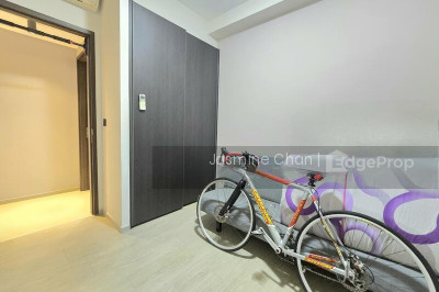 INZ RESIDENCE Apartment / Condo | Listing