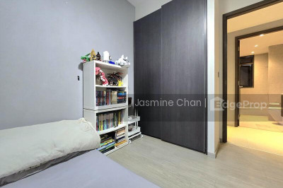 INZ RESIDENCE Apartment / Condo | Listing