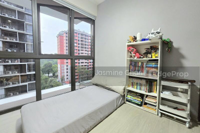 INZ RESIDENCE Apartment / Condo | Listing