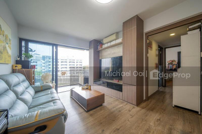 RIVERPARC RESIDENCE Apartment / Condo | Listing