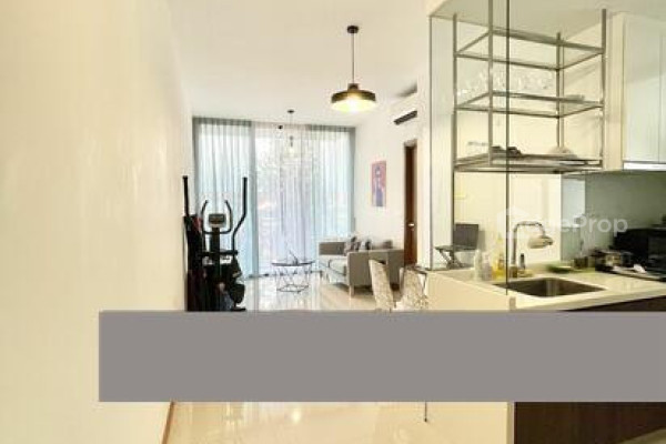 SINGA HILLS Apartment / Condo | Listing