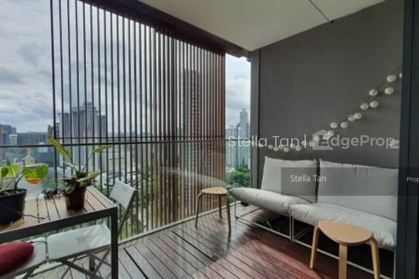 OUE TWIN PEAKS Apartment / Condo | Listing