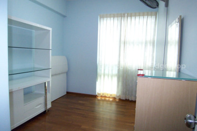 DAHLIA PARK CONDOMINIUM Apartment / Condo | Listing