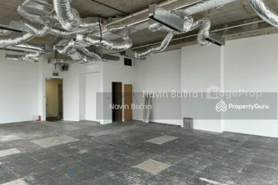CENTRAL, CONNECTED OFFICE Commercial | Listing