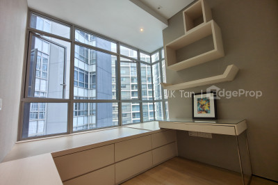 THE LAURELS Apartment / Condo | Listing