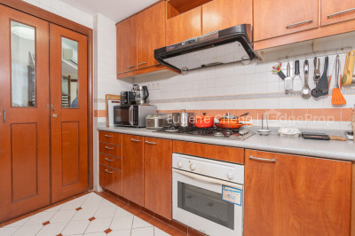 MONTROSA Apartment / Condo | Listing