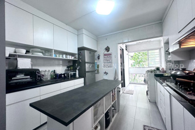 892A WOODLANDS DRIVE 50 HDB | Listing