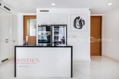 ST THOMAS SUITES Apartment / Condo | Listing