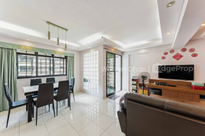 684D WOODLANDS DRIVE 73 HDB | Listing